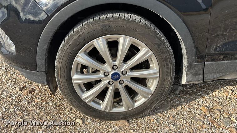 image for item ED2400 2017 Ford Escape SUV