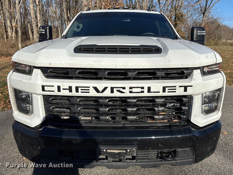 image for item ED2468 2023 Chevrolet Silverado 2500HD Crew Cab pickup truck