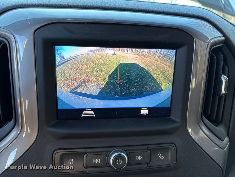 image for item ED2468 2023 Chevrolet Silverado 2500HD Crew Cab pickup truck