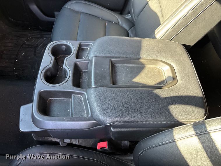 image for item ED2468 2023 Chevrolet Silverado 2500HD Crew Cab pickup truck