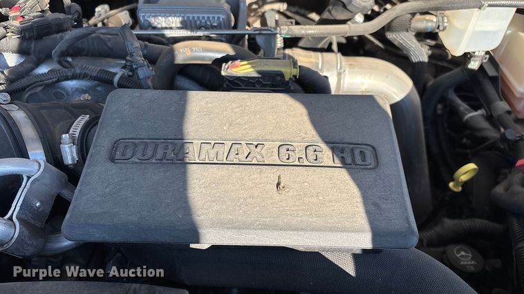 image for item ED2468 2023 Chevrolet Silverado 2500HD Crew Cab pickup truck