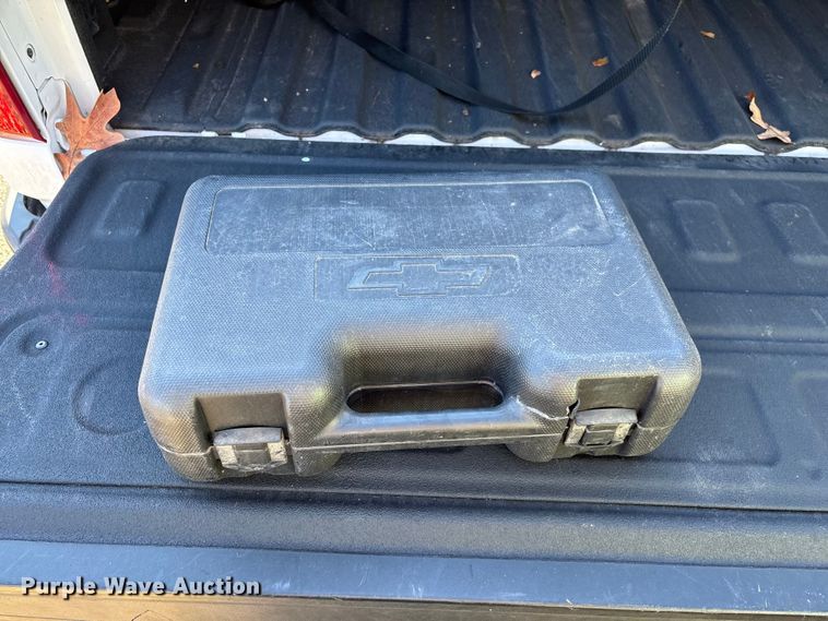 image for item ED2468 2023 Chevrolet Silverado 2500HD Crew Cab pickup truck