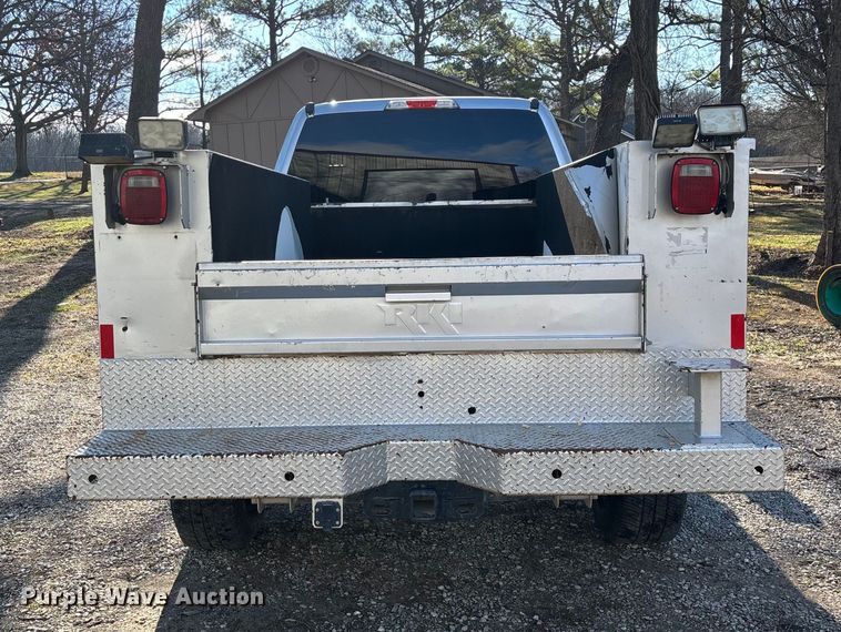 image for item ED2470 2019 Ford F250 Super Duty Crew Cab utility bed pickup truck