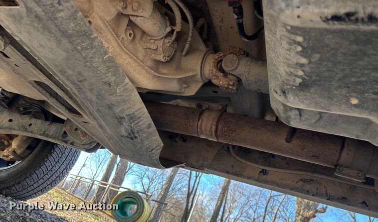 image for item ED2470 2019 Ford F250 Super Duty Crew Cab utility bed pickup truck