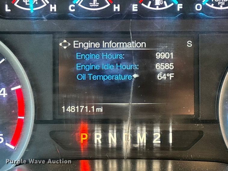 image for item ED2470 2019 Ford F250 Super Duty Crew Cab utility bed pickup truck