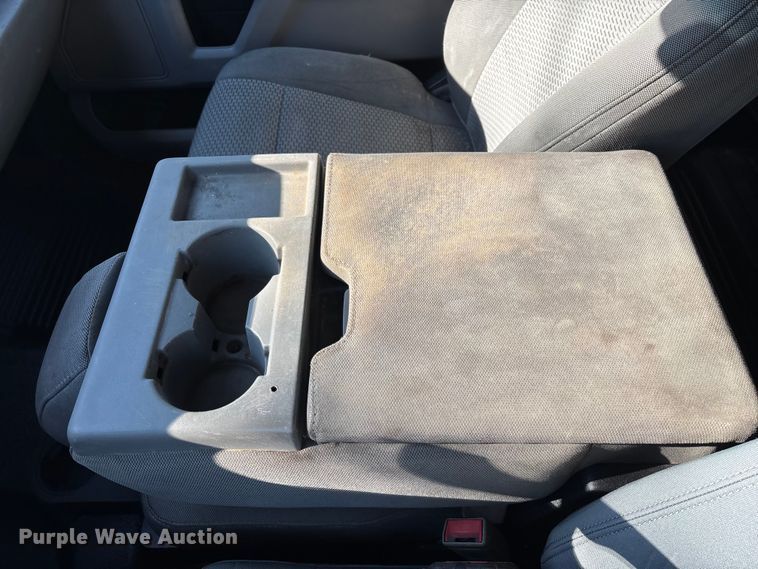 image for item ED2470 2019 Ford F250 Super Duty Crew Cab utility bed pickup truck