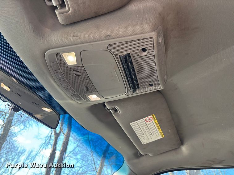 image for item ED2470 2019 Ford F250 Super Duty Crew Cab utility bed pickup truck