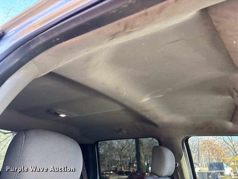 image for item ED2470 2019 Ford F250 Super Duty Crew Cab utility bed pickup truck