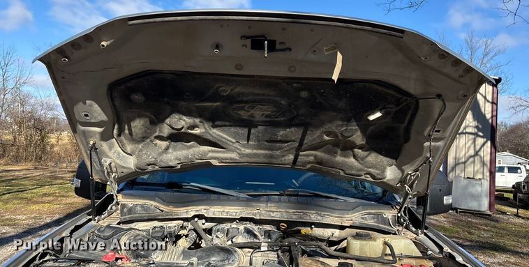 image for item ED2470 2019 Ford F250 Super Duty Crew Cab utility bed pickup truck