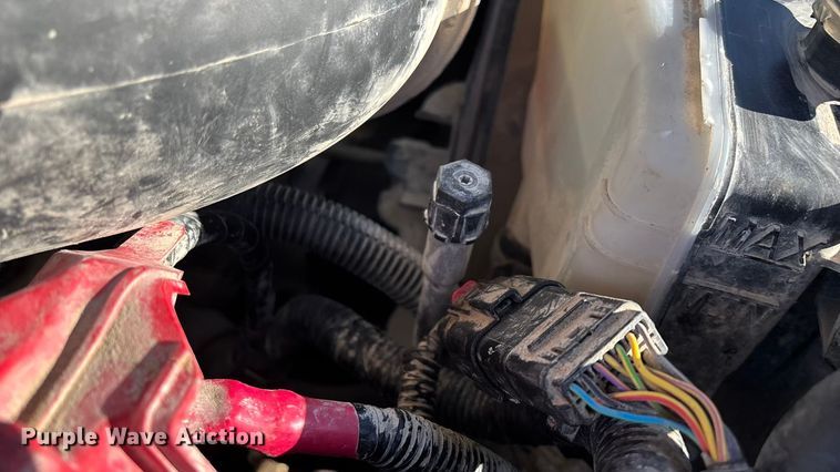 image for item ED2470 2019 Ford F250 Super Duty Crew Cab utility bed pickup truck