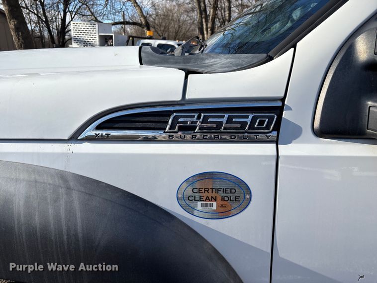 image for item ED2471 2011 Ford F550 Super Duty flatbed truck