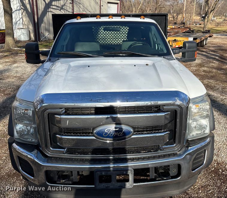 image for item ED2471 2011 Ford F550 Super Duty flatbed truck
