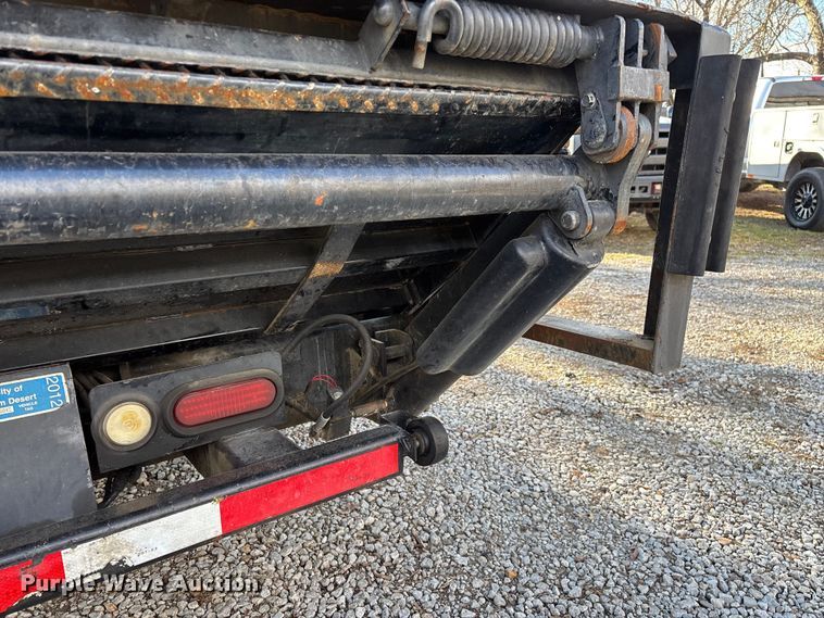 image for item ED2471 2011 Ford F550 Super Duty flatbed truck