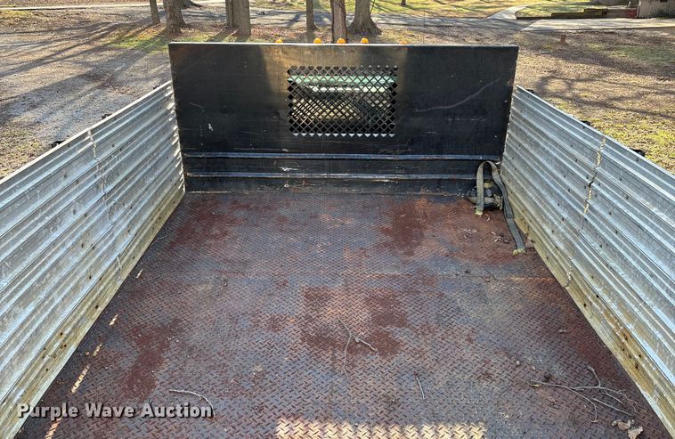 image for item ED2471 2011 Ford F550 Super Duty flatbed truck