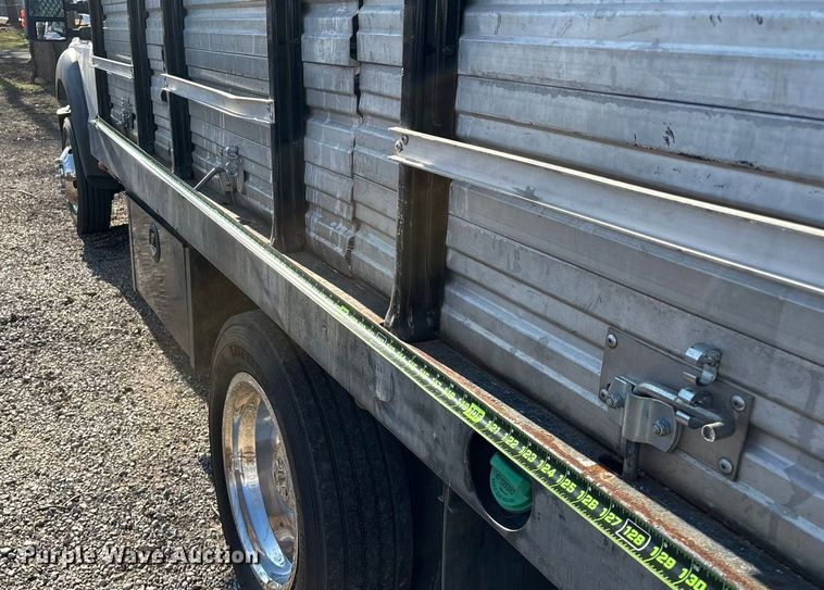 image for item ED2471 2011 Ford F550 Super Duty flatbed truck