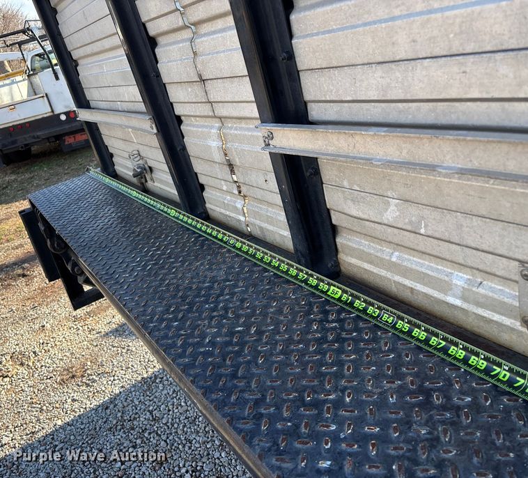 image for item ED2471 2011 Ford F550 Super Duty flatbed truck