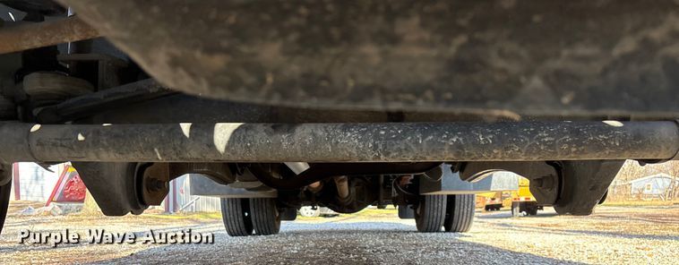 image for item ED2471 2011 Ford F550 Super Duty flatbed truck