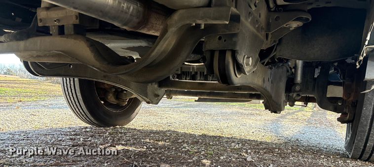 image for item ED2471 2011 Ford F550 Super Duty flatbed truck