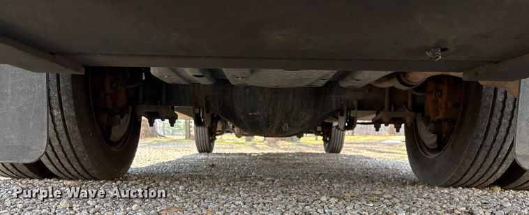 image for item ED2471 2011 Ford F550 Super Duty flatbed truck