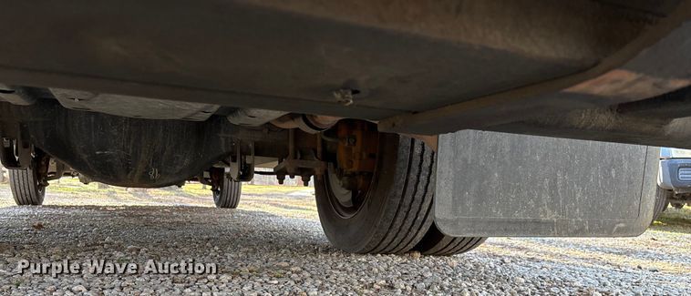 image for item ED2471 2011 Ford F550 Super Duty flatbed truck