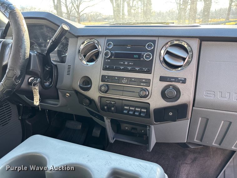 image for item ED2471 2011 Ford F550 Super Duty flatbed truck