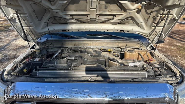 image for item ED2471 2011 Ford F550 Super Duty flatbed truck