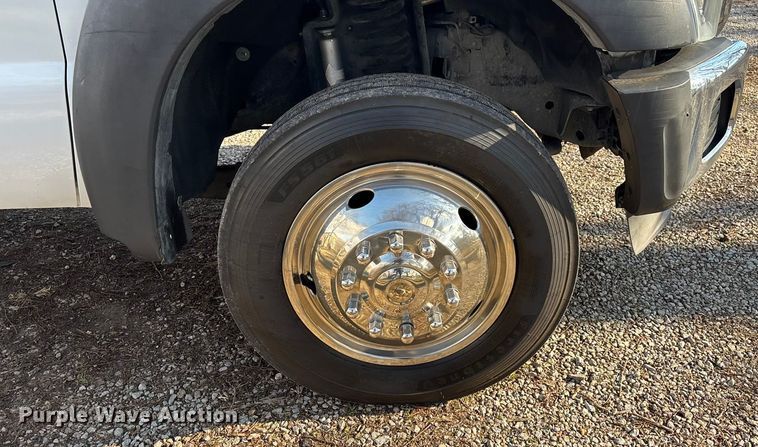 image for item ED2471 2011 Ford F550 Super Duty flatbed truck