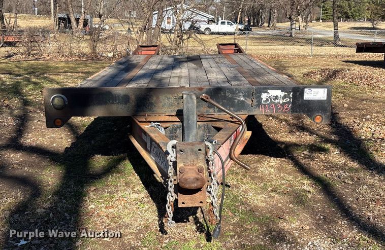 image for item ED2472 1999 Towmaster C-20 equipment trailer