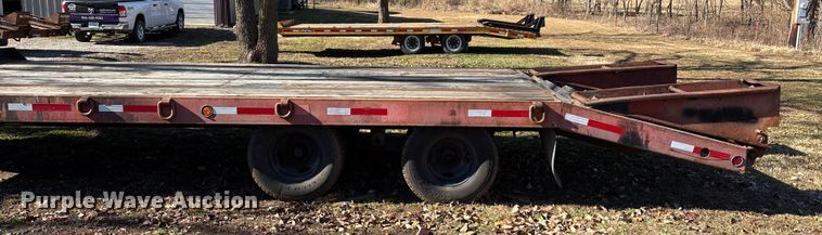 image for item ED2472 1999 Towmaster C-20 equipment trailer