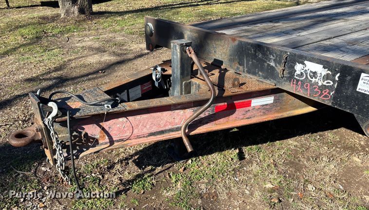 image for item ED2472 1999 Towmaster C-20 equipment trailer