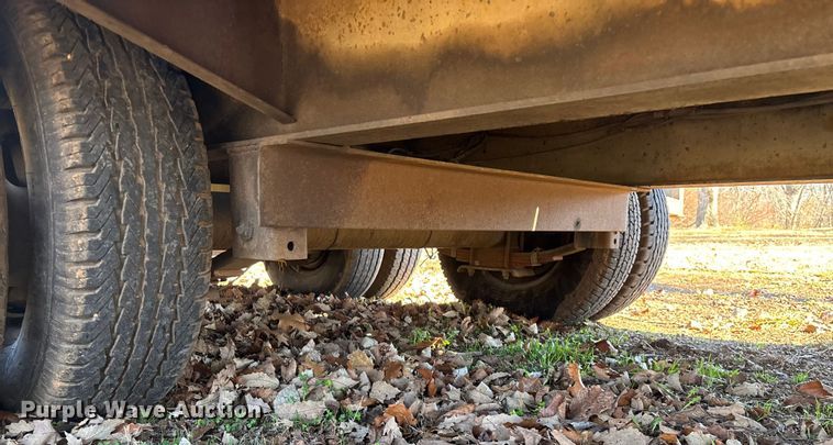 image for item ED2472 1999 Towmaster C-20 equipment trailer