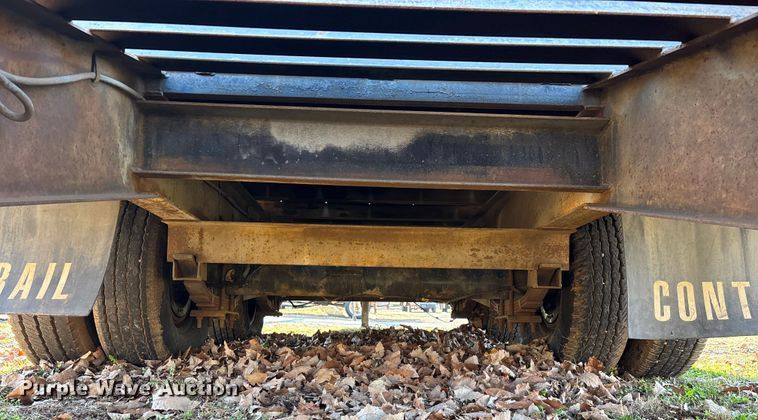 image for item ED2472 1999 Towmaster C-20 equipment trailer