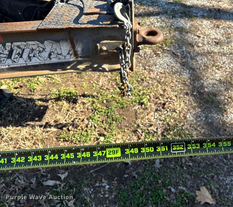 image for item ED2472 1999 Towmaster C-20 equipment trailer