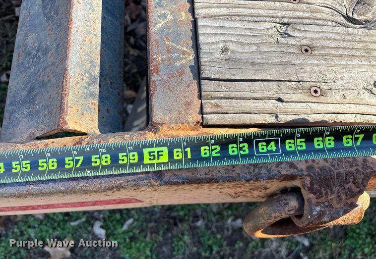 image for item ED2472 1999 Towmaster C-20 equipment trailer