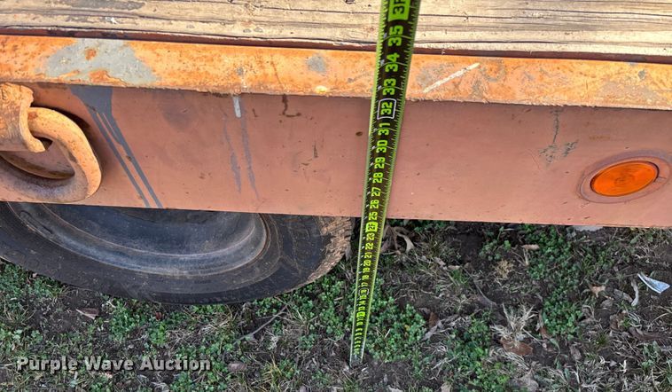 image for item ED2472 1999 Towmaster C-20 equipment trailer