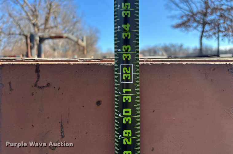 image for item ED2472 1999 Towmaster C-20 equipment trailer