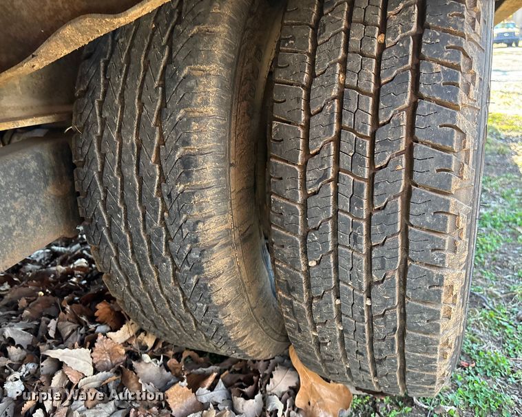 image for item ED2472 1999 Towmaster C-20 equipment trailer