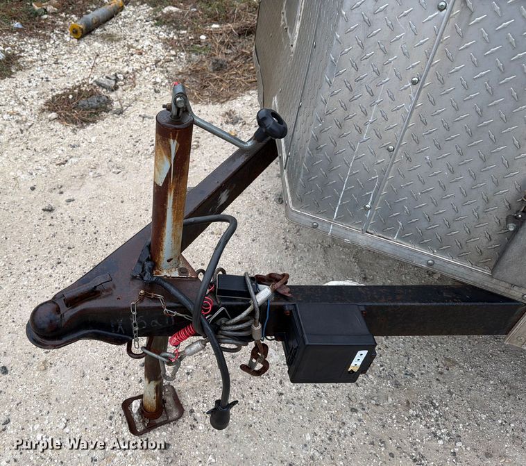 image for item ED5042 2016 Lark United VT714TA enclosed cargo trailer