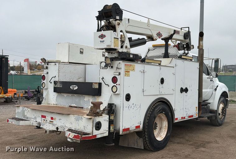 image for item ED5086 2015 Ford F750 Super Duty utility / service truck