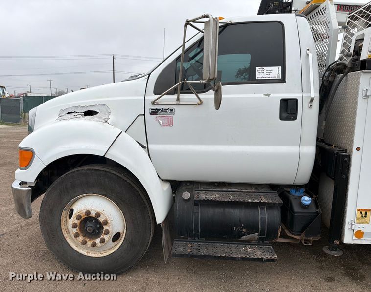 image for item ED5086 2015 Ford F750 Super Duty utility / service truck