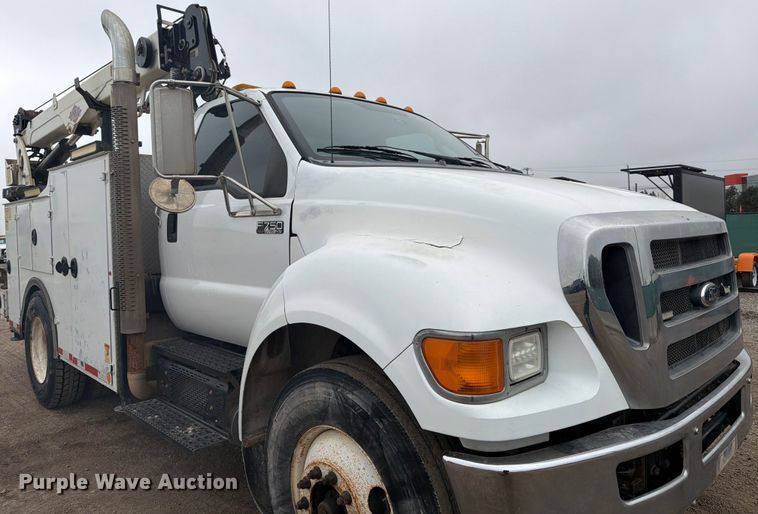 image for item ED5086 2015 Ford F750 Super Duty utility / service truck