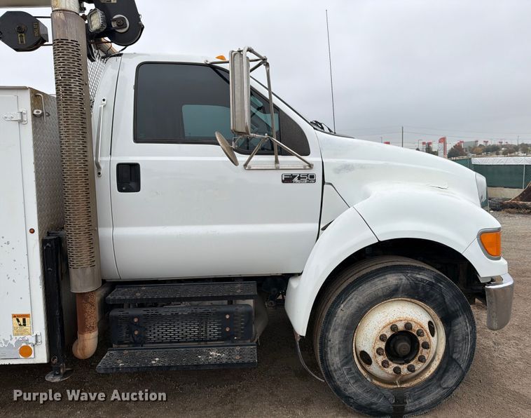 image for item ED5086 2015 Ford F750 Super Duty utility / service truck