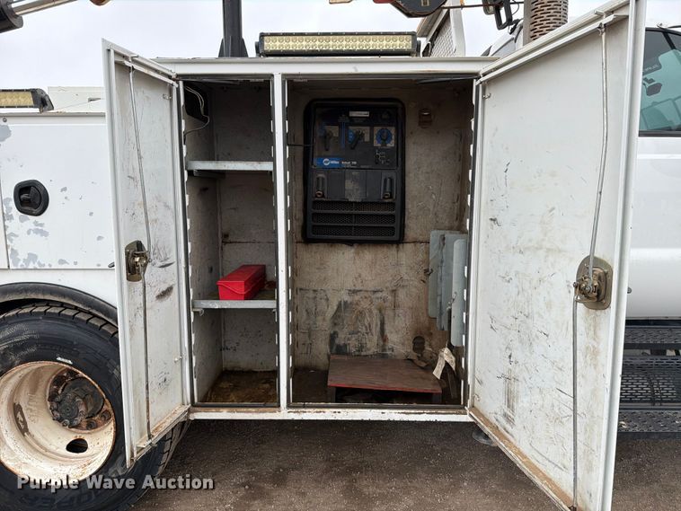 image for item ED5086 2015 Ford F750 Super Duty utility / service truck