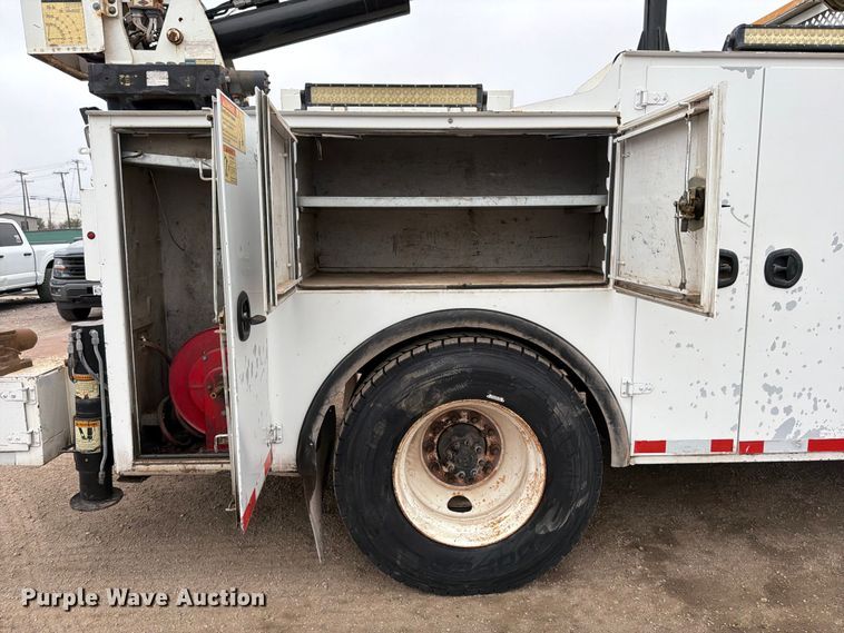 image for item ED5086 2015 Ford F750 Super Duty utility / service truck