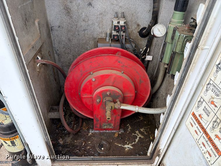 image for item ED5086 2015 Ford F750 Super Duty utility / service truck