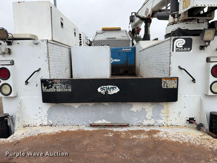 image for item ED5086 2015 Ford F750 Super Duty utility / service truck