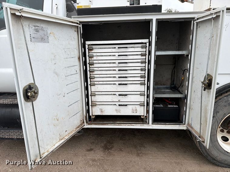 image for item ED5086 2015 Ford F750 Super Duty utility / service truck