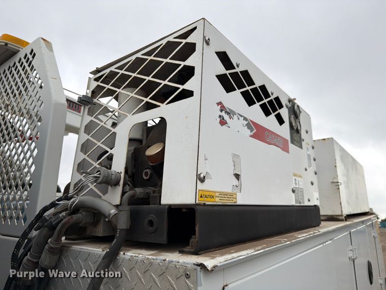 image for item ED5086 2015 Ford F750 Super Duty utility / service truck