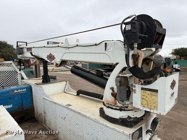 image for item ED5086 2015 Ford F750 Super Duty utility / service truck