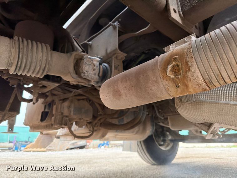 image for item ED5086 2015 Ford F750 Super Duty utility / service truck